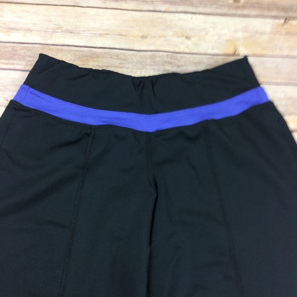Nike Dri-Fit Womens Size XS Black Blue Capri Pants - Picture 2 of 6